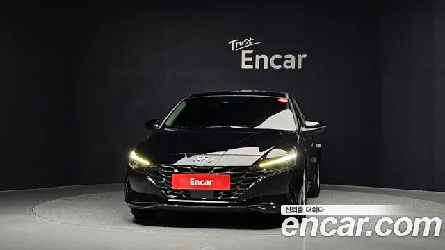 Hyundai Avante CN7 — Фото автомобиля 3