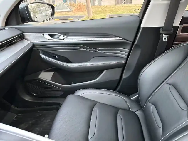 Geely Xingrui — Фото автомобиля 9