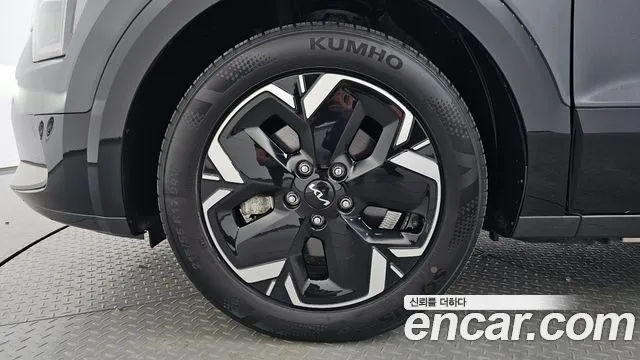 Kia Niro — Фото автомобиля 5