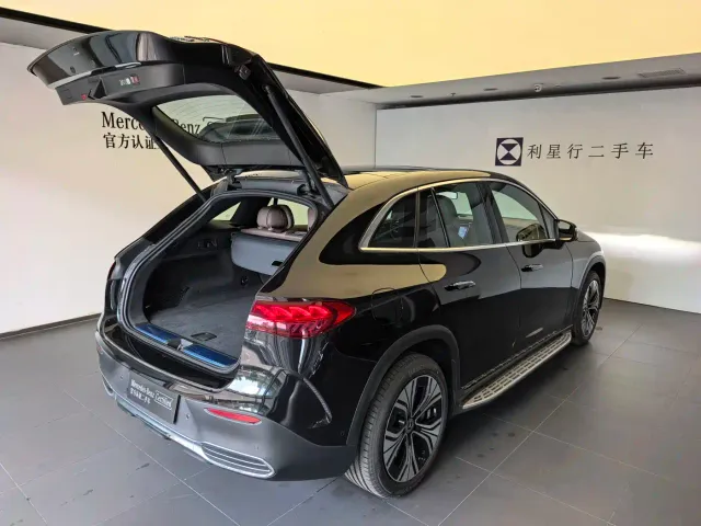 Mercedes-Benz EQE SUV — Фото автомобиля 13