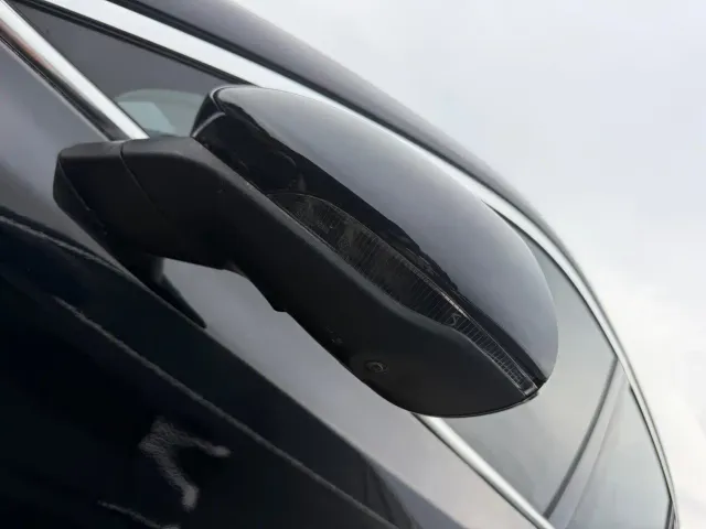 Hongqi H5 — Фото автомобиля 6
