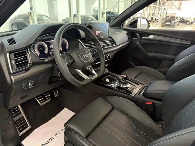 Audi Audi Q5L 2024 Model 40 TFSI Luxury Dynamic — Фото автомобиля 6