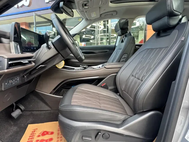 Ford Edge — Фото автомобиля 8