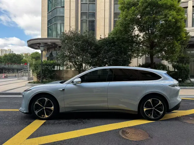 Nio ET5 Touring — Фото автомобиля 4