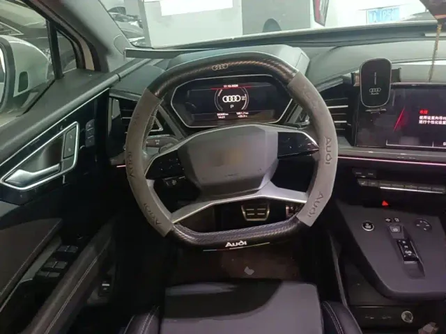Audi Q4 e-tron — Фото автомобиля 10