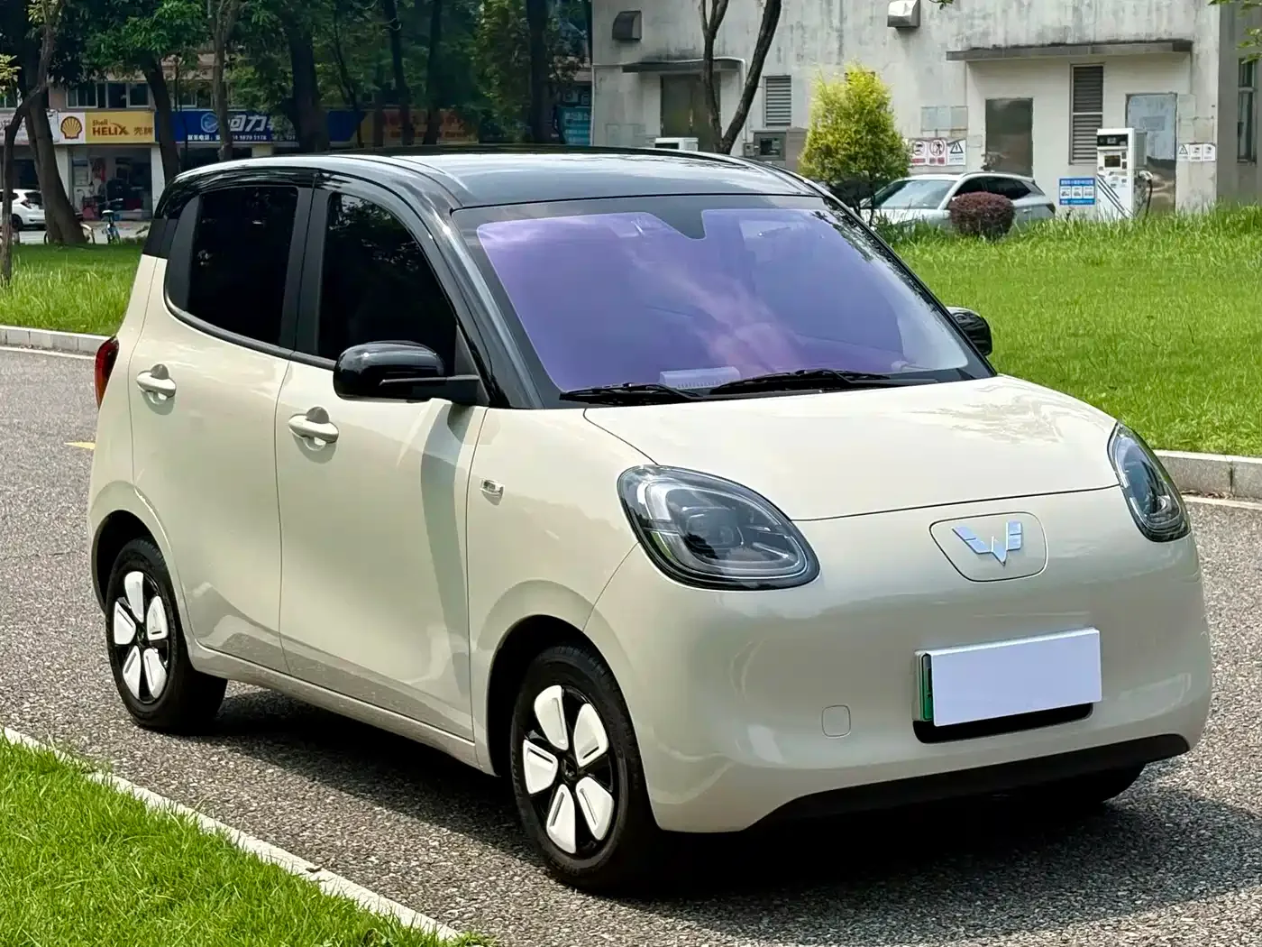 Wuling Motors Hongguang MINIEV 2025 4-Door Premium+ Edition — Фото автомобиля 3