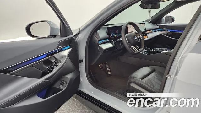 BMW 5-Series — Фото автомобиля 8