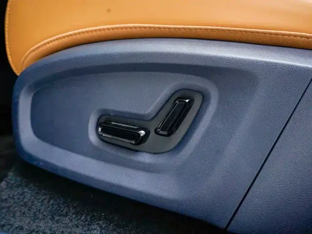 Geely Galaxy Starship 7 EM-i — Фото автомобиля 25