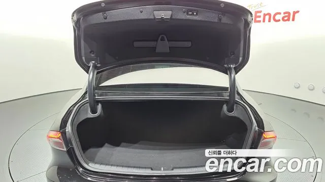 Hyundai Grandeur Новый Grandeur IG — Фото автомобиля 16
