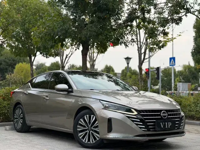 Nissan Teana — Фото автомобиля 3
