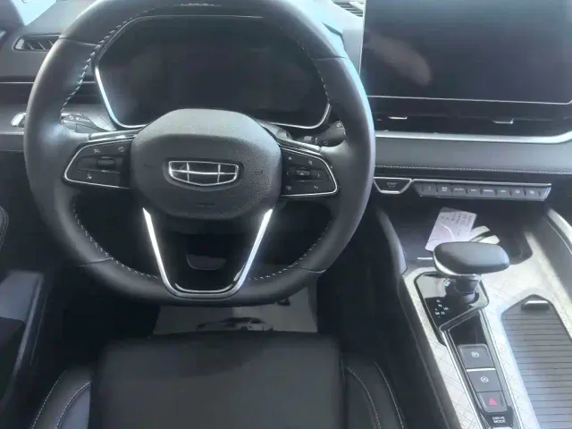 Geely Xingrui — Фото автомобиля 9