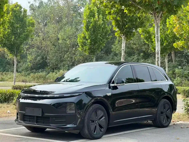 Фотография автомобиля — Li Auto L6