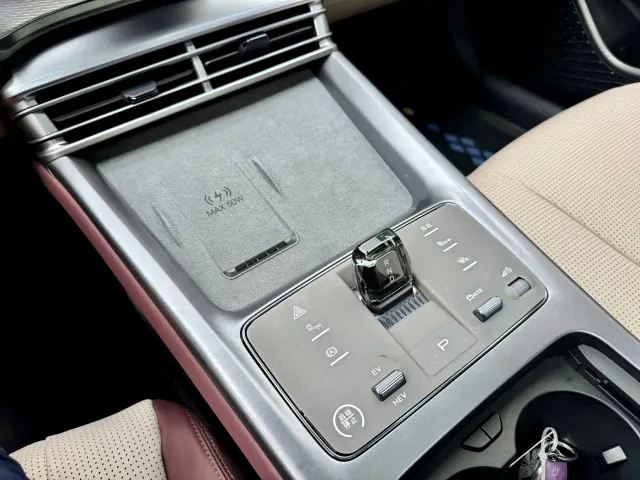 BYD Seal 07 DM-i — Фото автомобиля 11