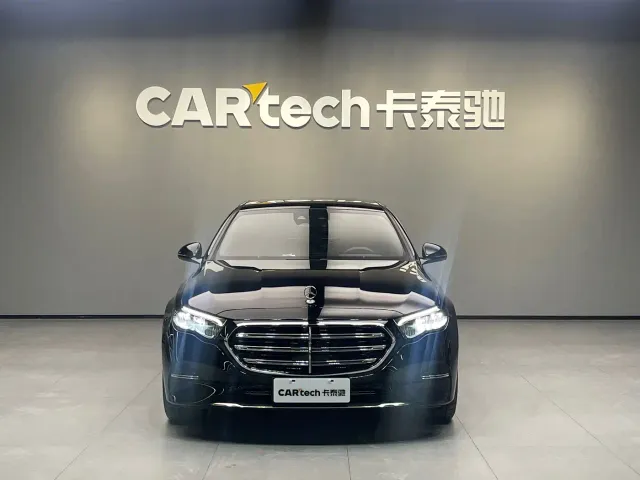 Mercedes-Benz E-Class — Фото автомобиля 2