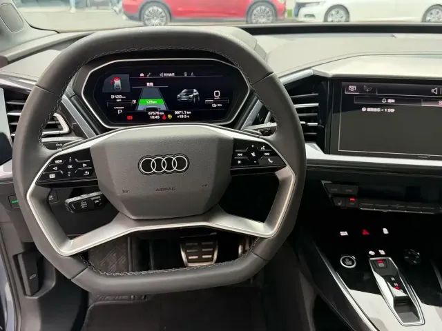 Audi Audi Q4 e-tron 2023 40 e-tron Creation Night Edition — Фото автомобиля 16