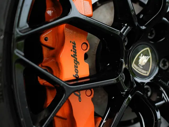 Lamborghini Huracan — Фото автомобиля 12