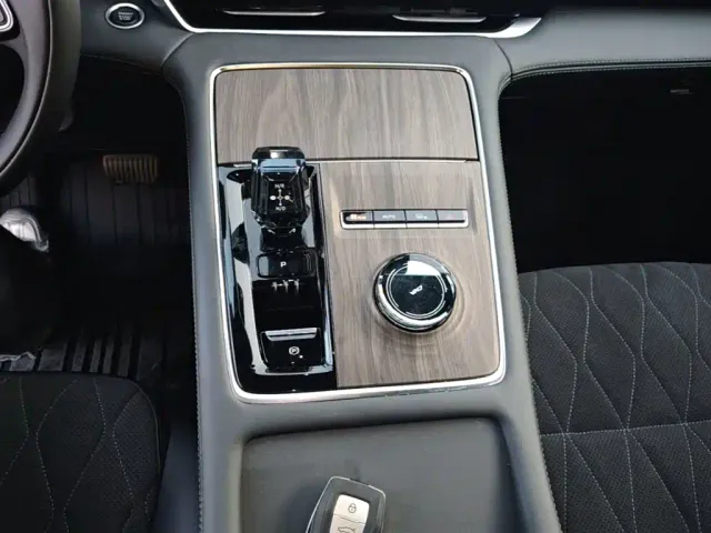 Geely Xingyue L — Фото автомобиля 13
