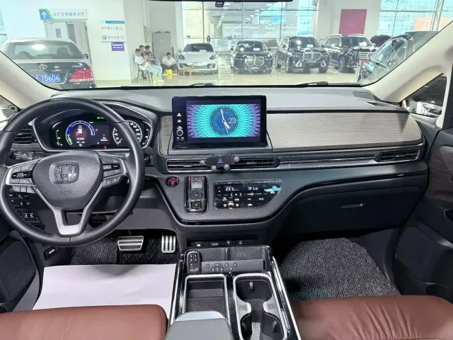 Honda Odyssey — Фото автомобиля 12
