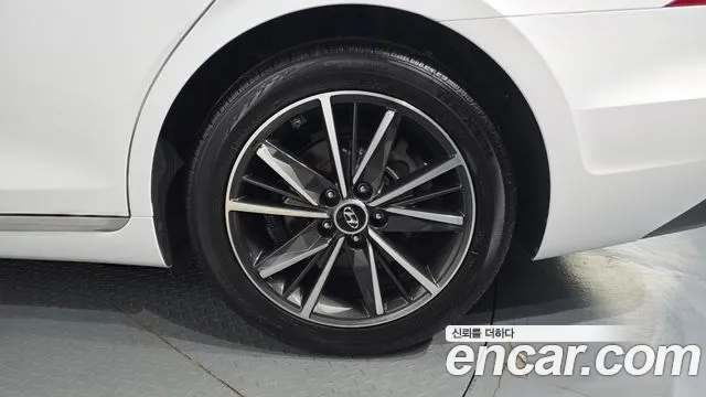 Hyundai Grandeur Grandeur (New) — Фото автомобиля 6