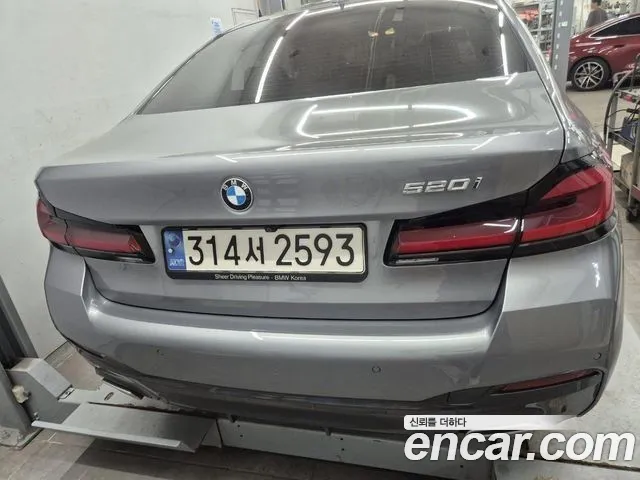 BMW 5 Series G30 — Фото автомобиля 2