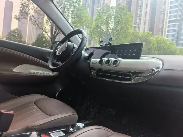 Wuling Bingo — Фото автомобиля 6