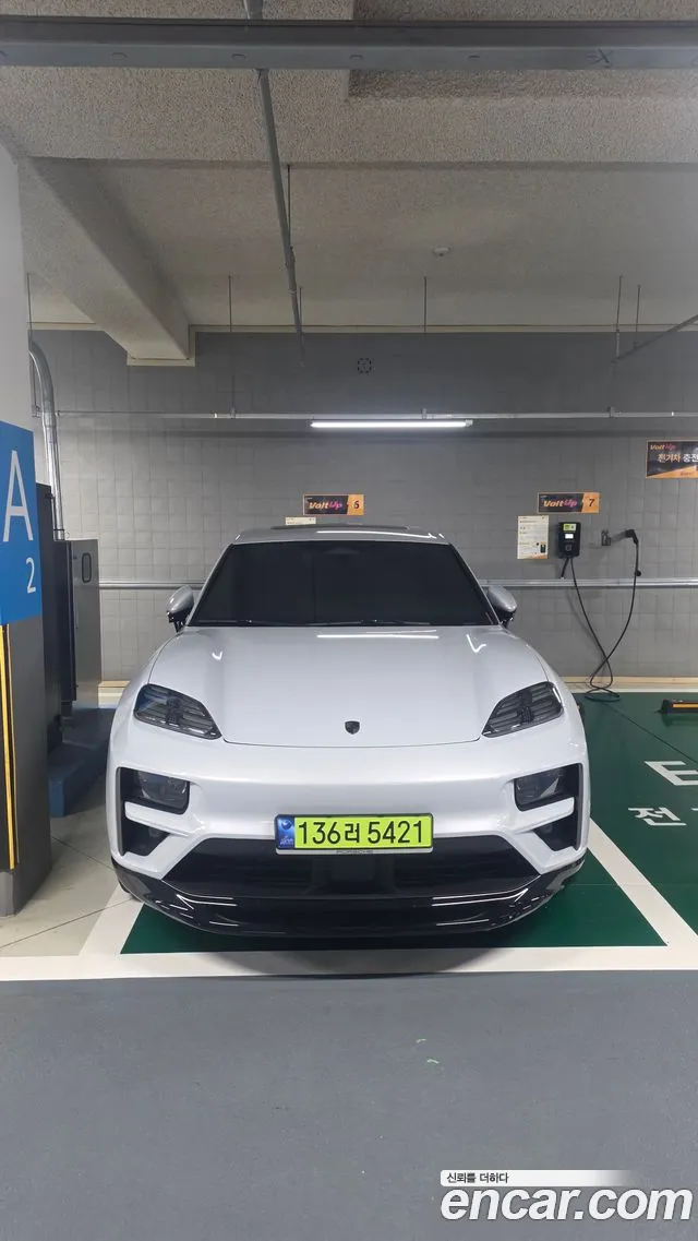 Porsche Macan — Фото автомобиля 3