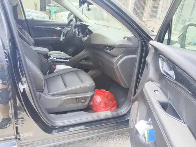 Buick Envision S — Фото автомобиля 11