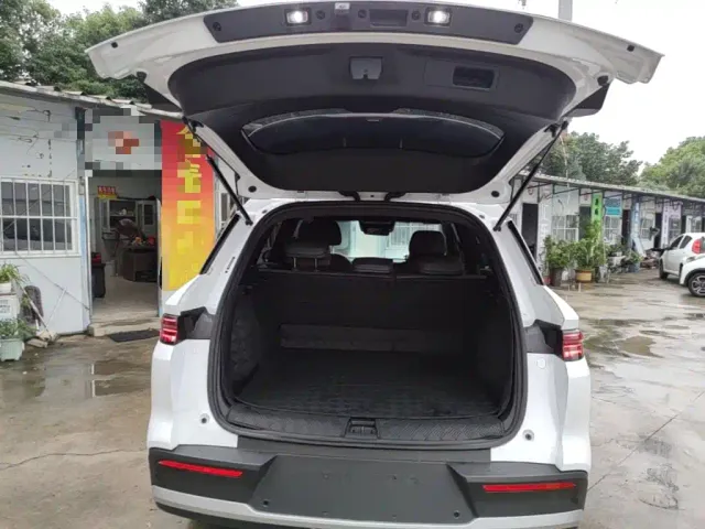 BYD Song Pro — Фото автомобиля 18