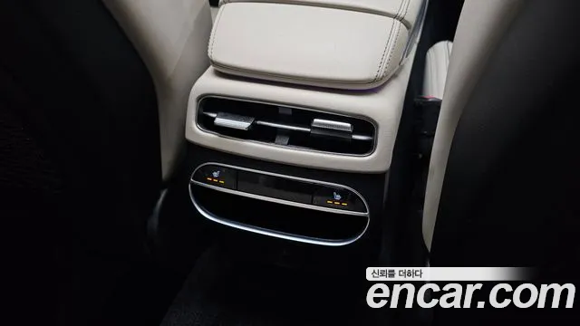 Genesis GV70 — Фото автомобиля 18