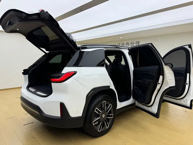 Nio ES6 — Фото автомобиля 14
