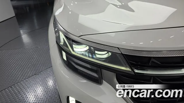 Kia Seltos — Фото автомобиля 7