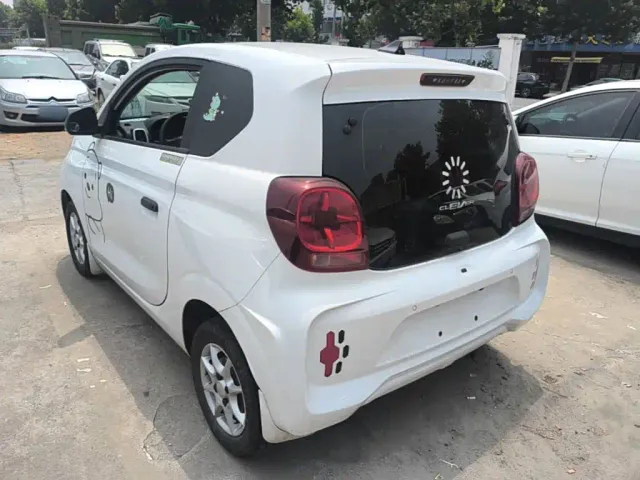 Roewe Clever — Фото автомобиля 4