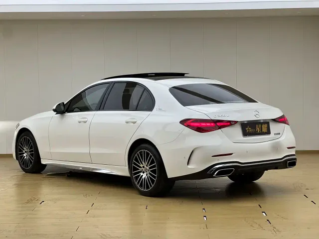 Mercedes-Benz C-Class — Фото автомобиля 19