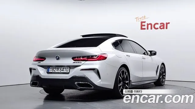 BMW 8 Series — Фото автомобиля 2