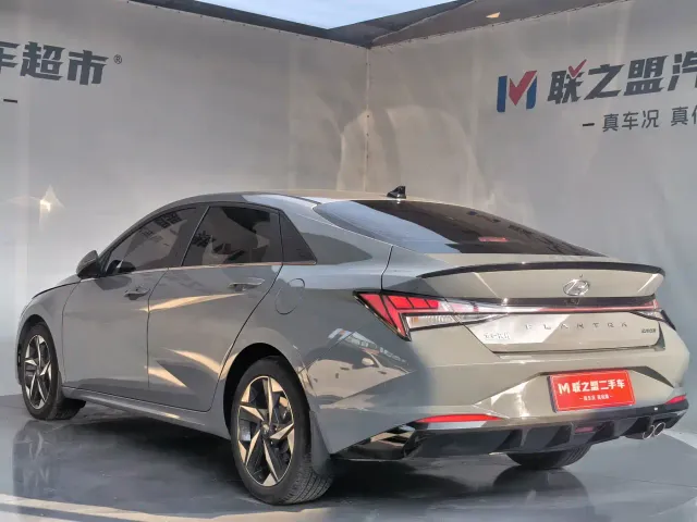 Hyundai Elantra — Фото автомобиля 6