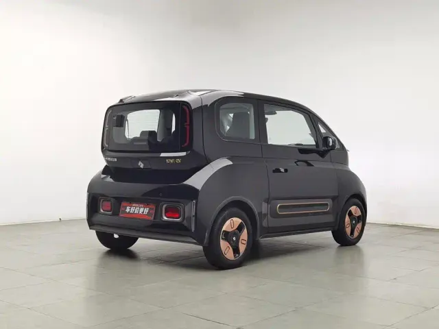 Baojun KiWi EV — Фото автомобиля 2