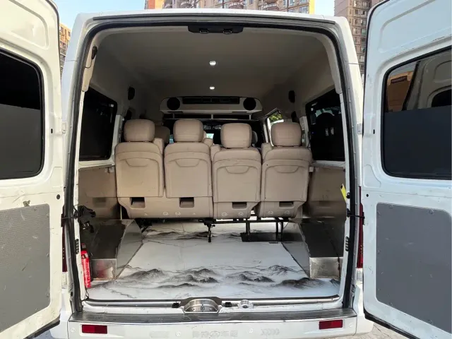 Maxus Xintu V80 — Фото автомобиля 13