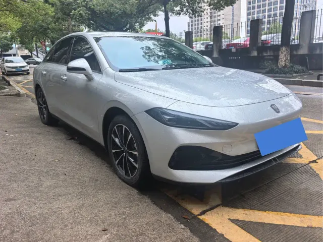 Roewe D7 — Фото автомобиля 3