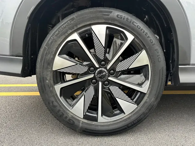 BYD Song PLUS — Фото автомобиля 10