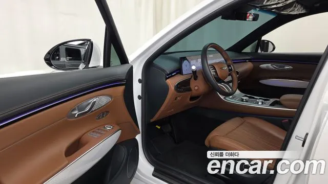 Genesis GV70 2.5T Бензин AWD — Фото автомобиля 8