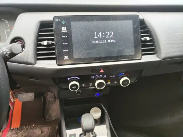 Honda Fit — Фото автомобиля 9
