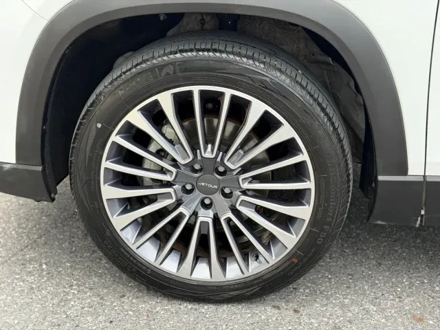 Jetour X90 Plus — Фото автомобиля 4