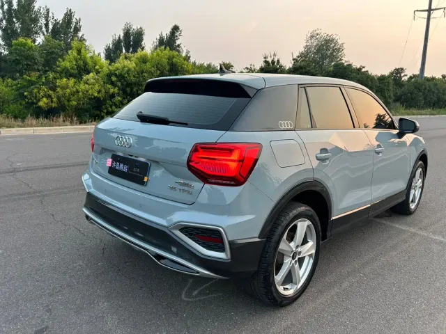 Audi Q2L — Фото автомобиля 4