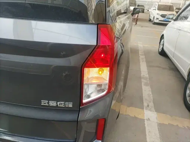 Wuling Zhengcheng — Фото автомобиля 24