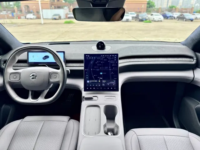 Nio EC6 — Фото автомобиля 11