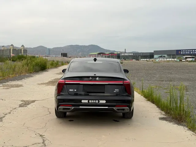 Hongqi H5 — Фото автомобиля 5
