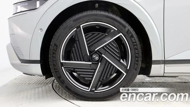 Hyundai Ioniq 5 Ioniq 5 (New) — Фото автомобиля 5