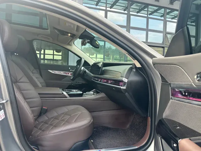 BMW 7 Series — Фото автомобиля 5