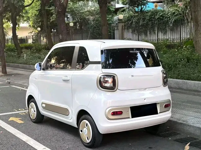 Besturn Bestune Pony 2025 222km Lightning Horse — Фото автомобиля 4