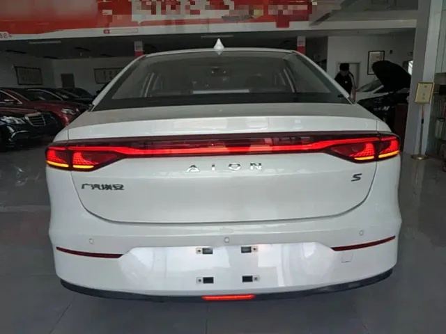 GAC Aion S — Фото автомобиля 5